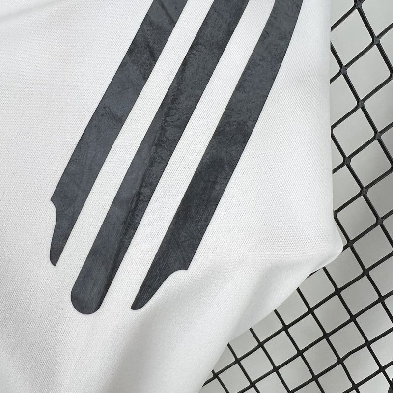 Camisa do Real Madrid Retrô 2005/06 Home