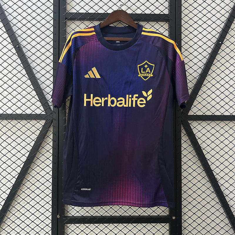 25∕26 Galaxy Los Angeles Away