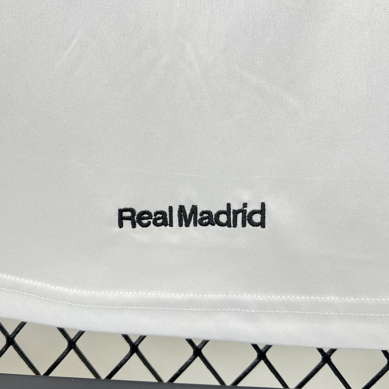 Camisa do Real Madrid Retrô 2005/06 Home