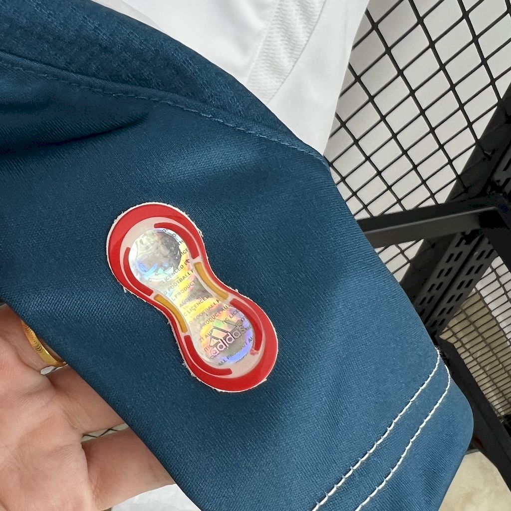 Camisa do Liverpool Retro 2006/07 Away