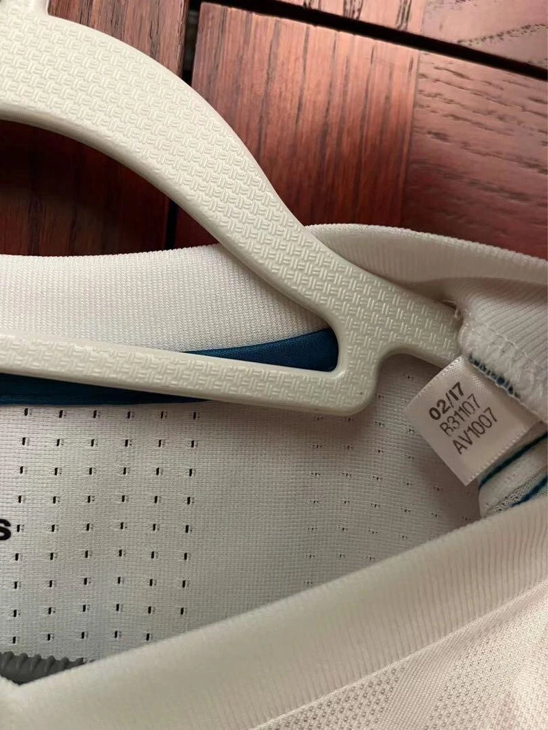 Camisa Modric Real Madrid 17-18 Legend