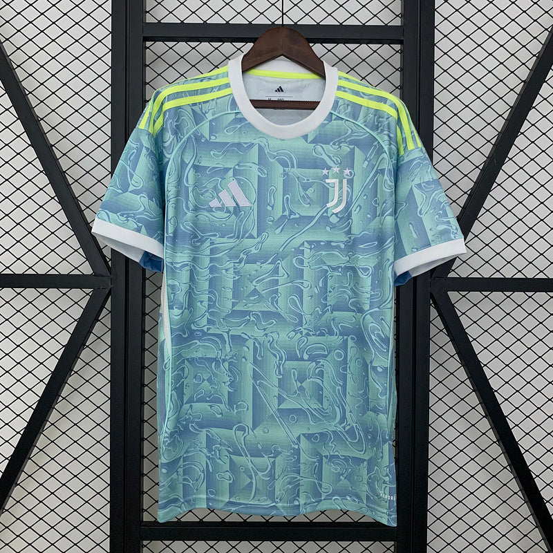 25∕26 Juventus away