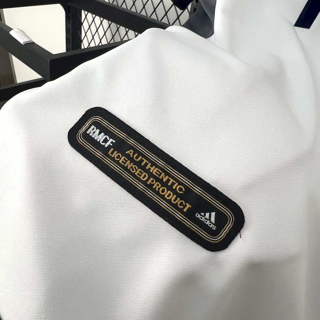 Camisa do Real Madrid Retrô 2000/01 Home